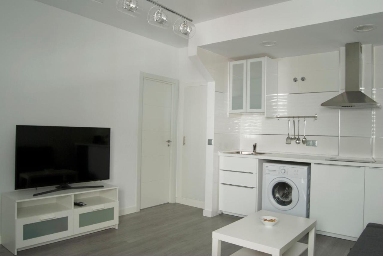 Good Vibes Brand New Apartment Малага Экстерьер фото